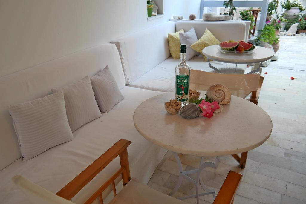 Sanoudos Hotel Naxos City Exterior photo