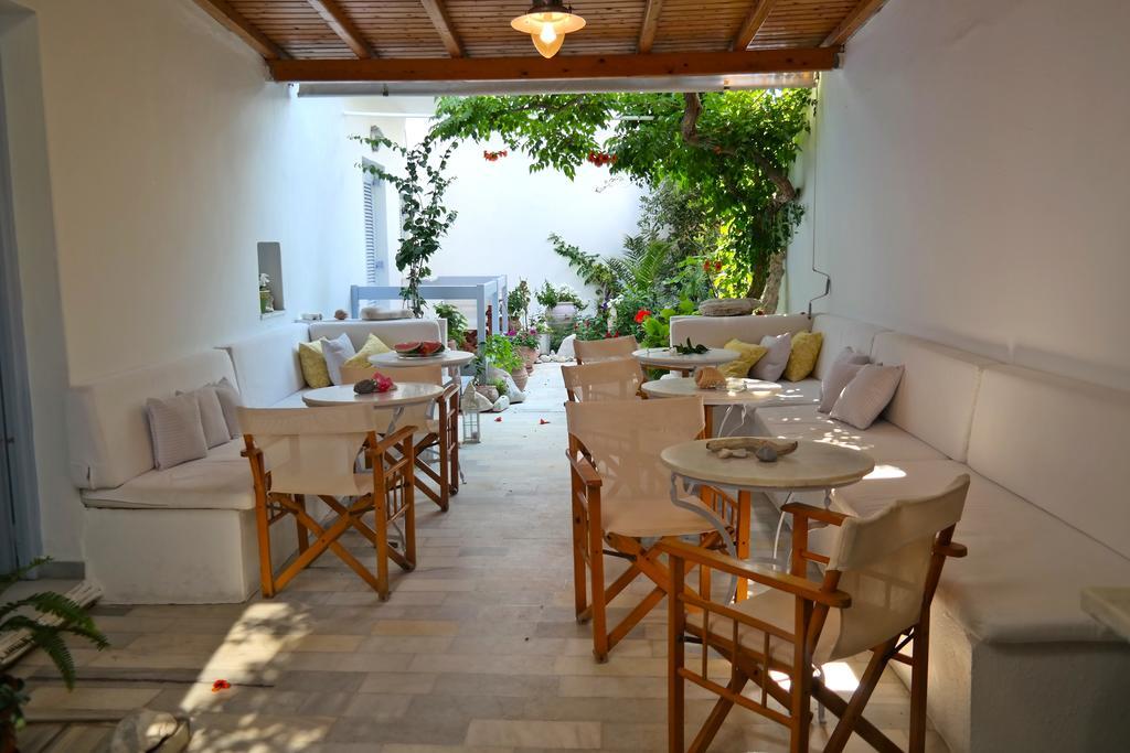 Sanoudos Hotel Naxos City Exterior photo