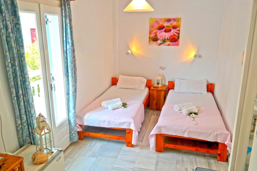 Sanoudos Hotel Naxos City Room photo