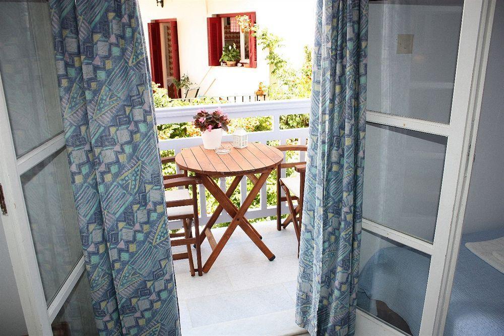 Sanoudos Hotel Naxos City Exterior photo